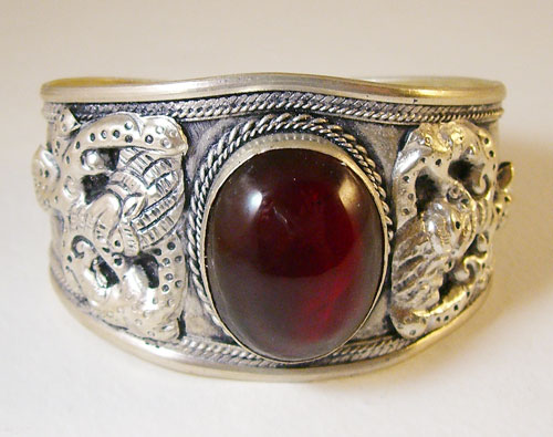 Tibet Silver Burgundy Bracelet
